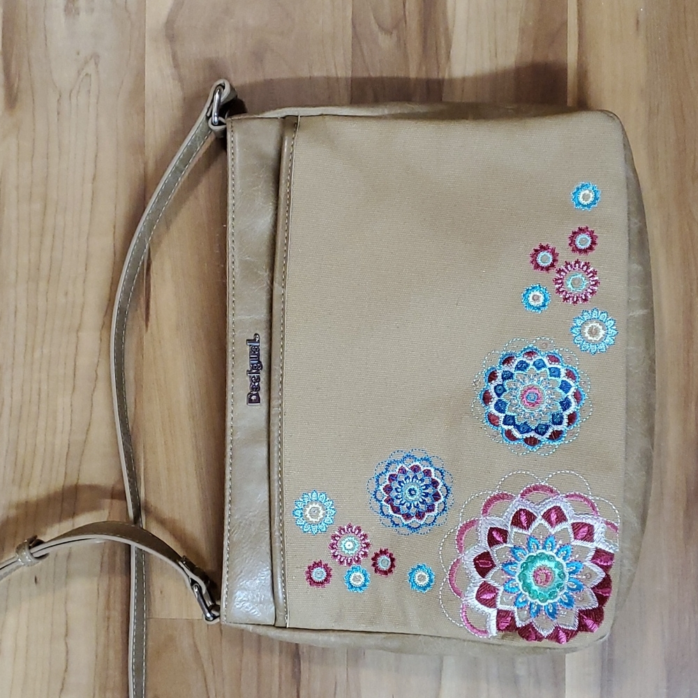 Desigual messanger bag tan